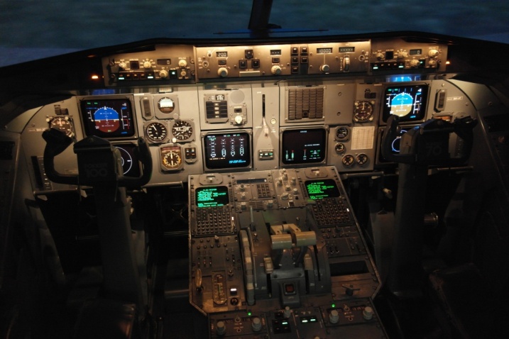 Fokker F100 Flight simulator cockpit.
