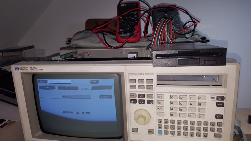 PC drive on top of HP 1661A analyser